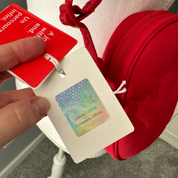 NWT Lululemon future legacy convertible cross body belt bag - Picture 8 of 11